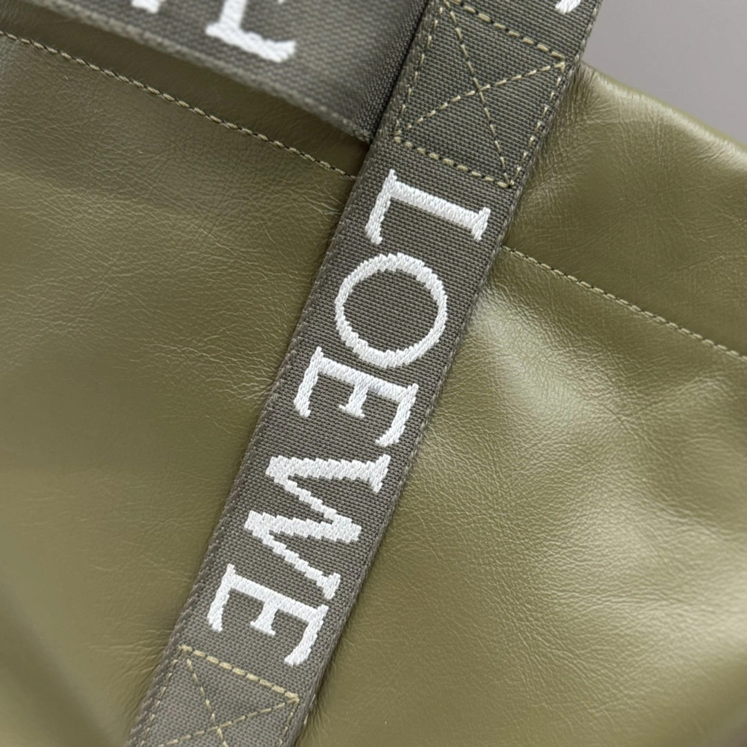 Loewe Shopping Bags Versatile 67130