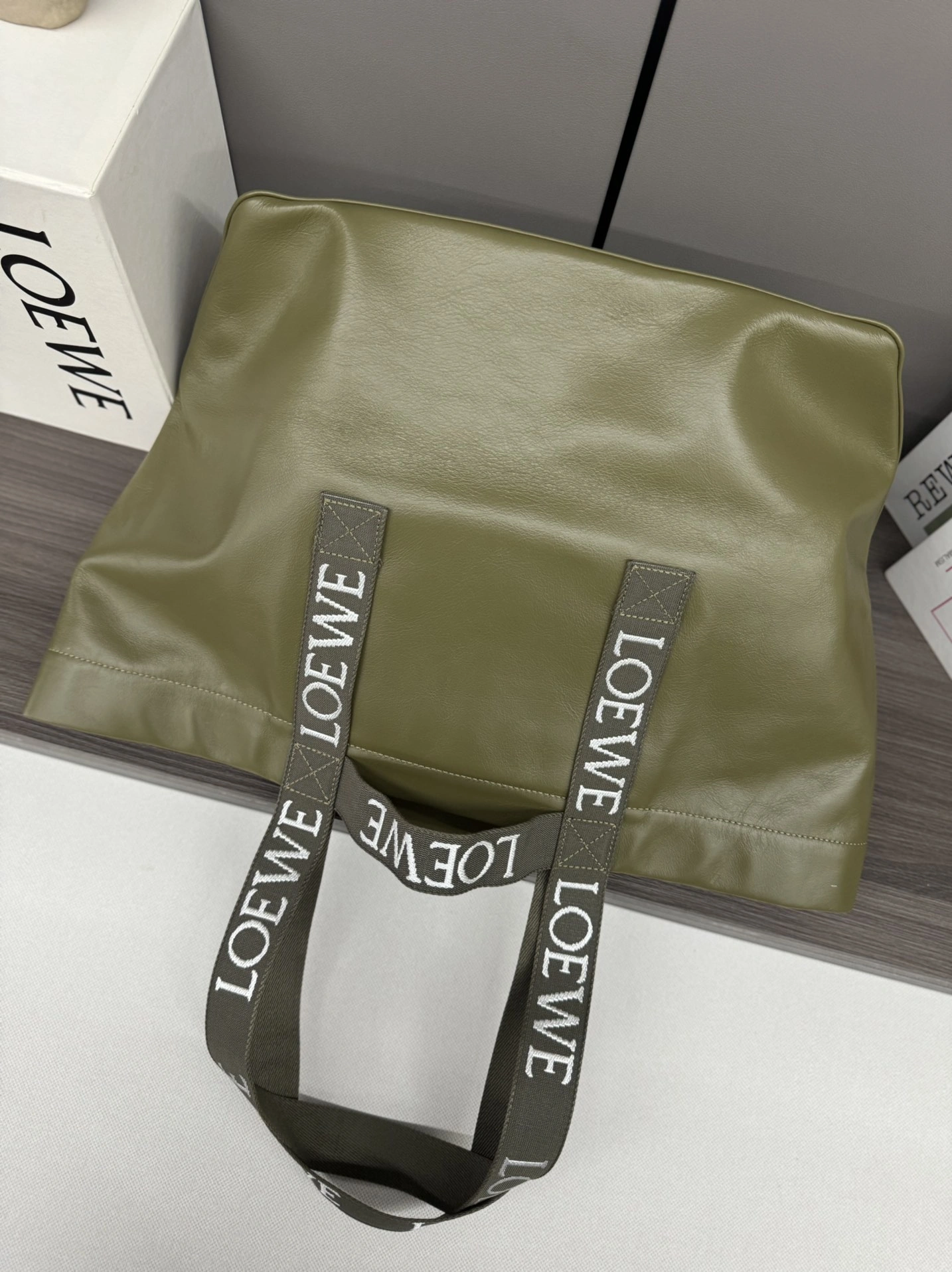 Loewe Shopping Bags Versatile 67130