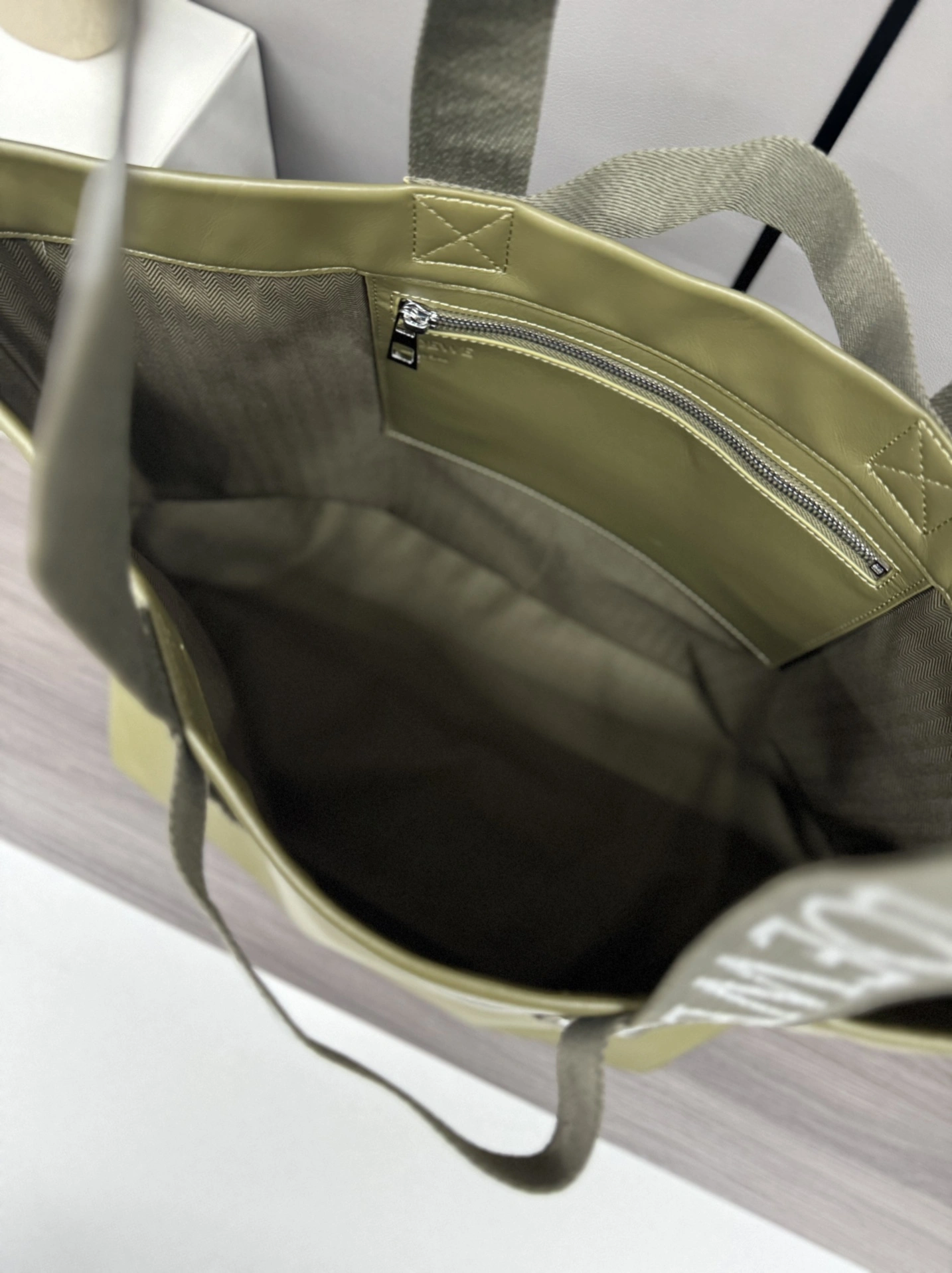 Loewe Shopping Bags Versatile 67130
