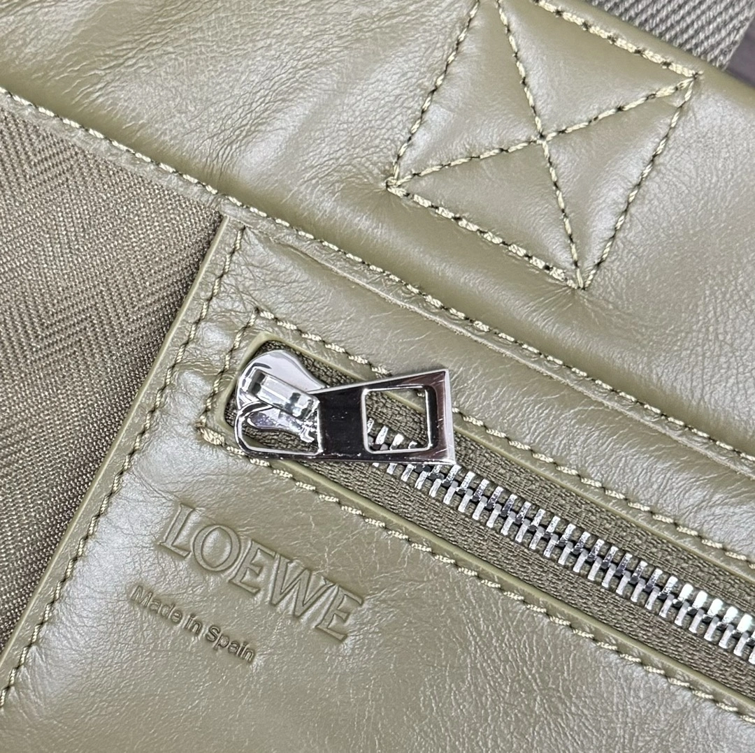 Loewe Shopping Bags Versatile 67130