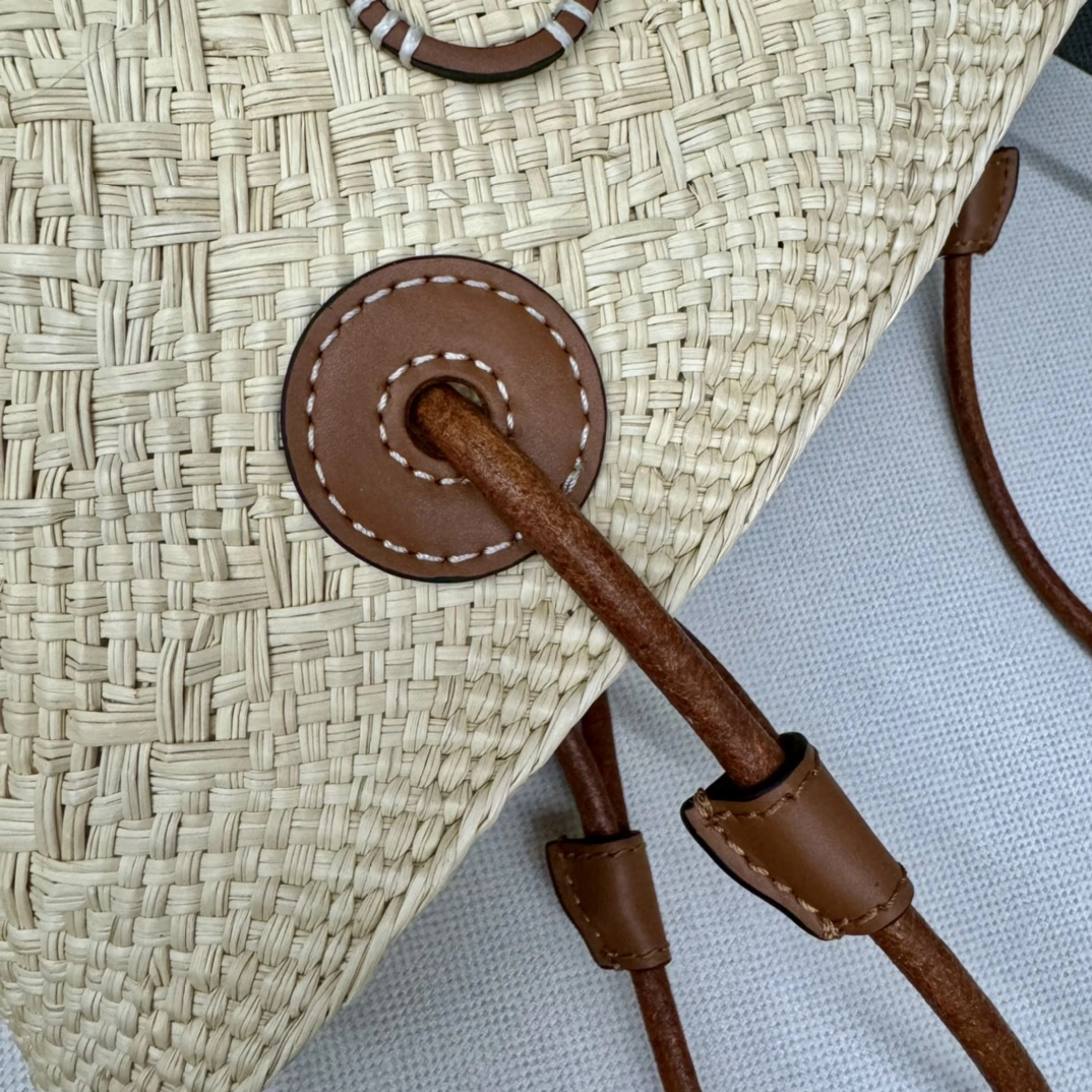 Casual Loewe Shopping Bags 67131