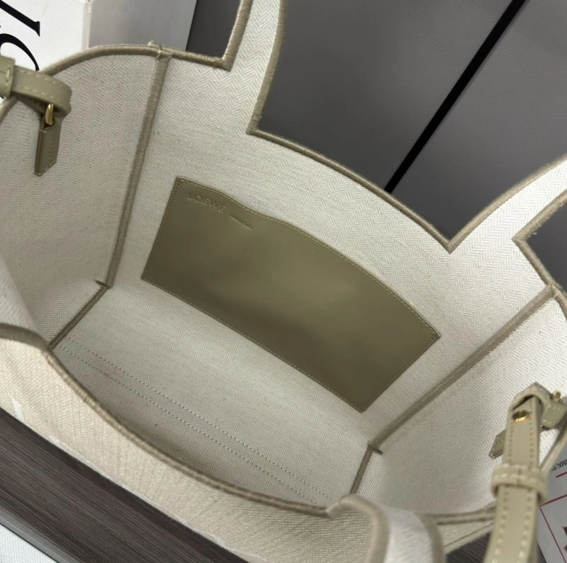 Snug Loewe Shopping Bags 61406