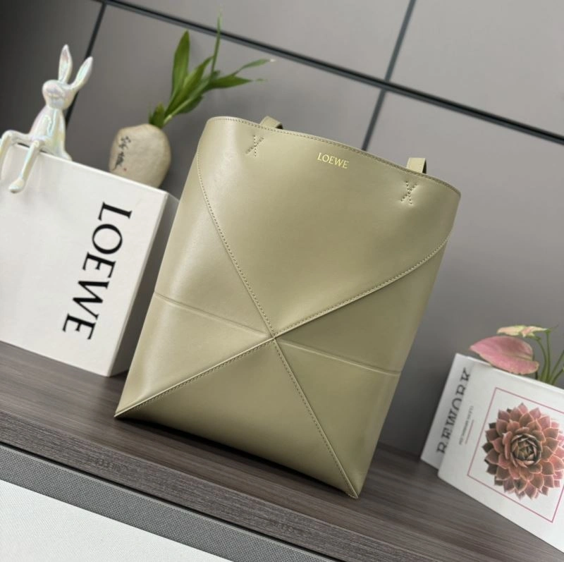 StreetReady Loewe Shopping Bags 61440