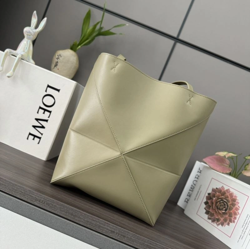 StreetReady Loewe Shopping Bags 61440
