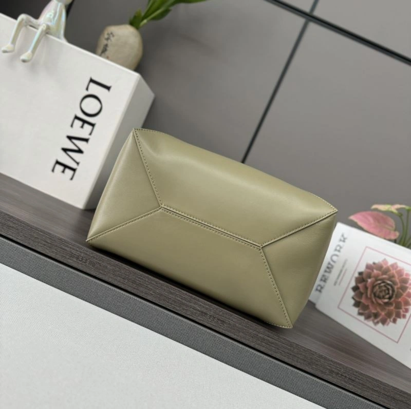 StreetReady Loewe Shopping Bags 61440