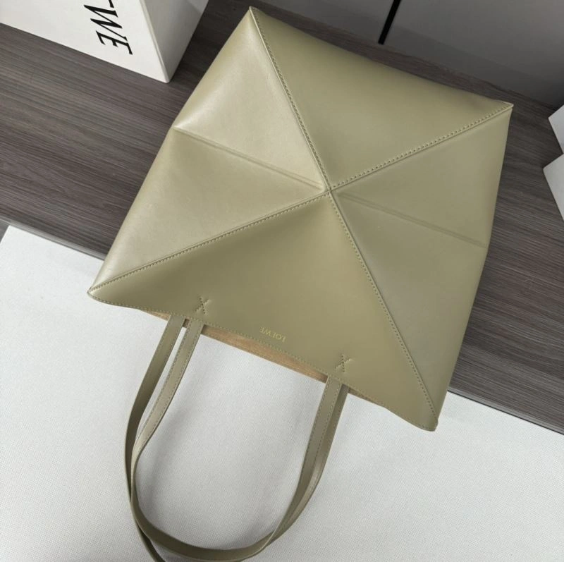 StreetReady Loewe Shopping Bags 61440