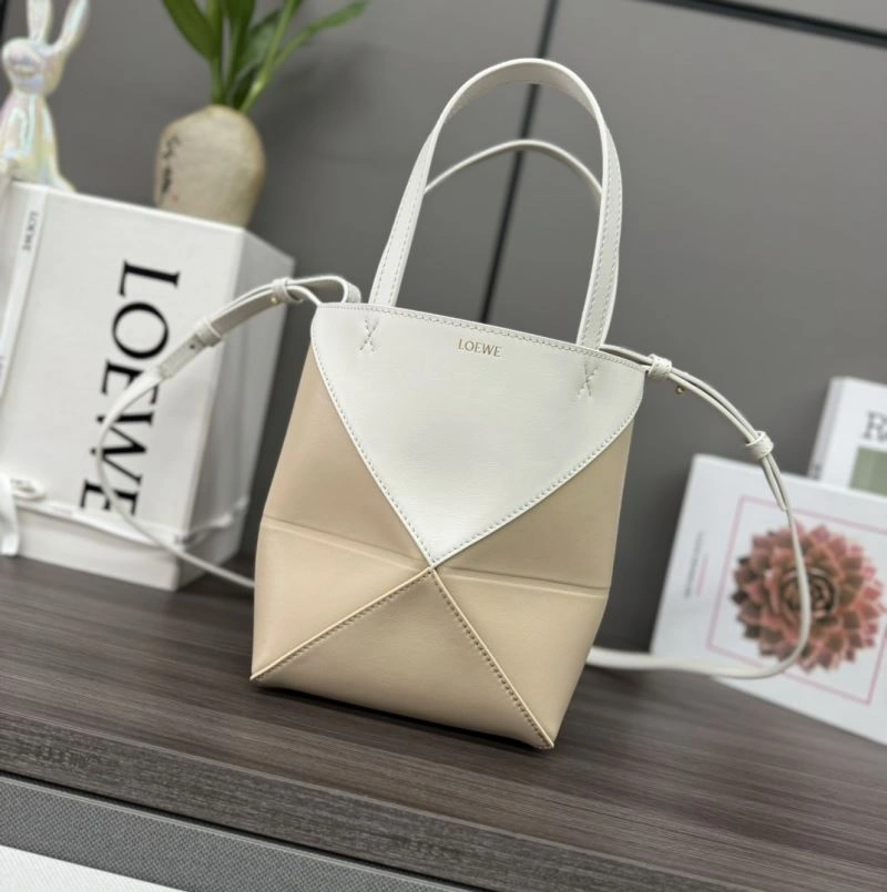 Loewe Shopping Bags Sleek 61419