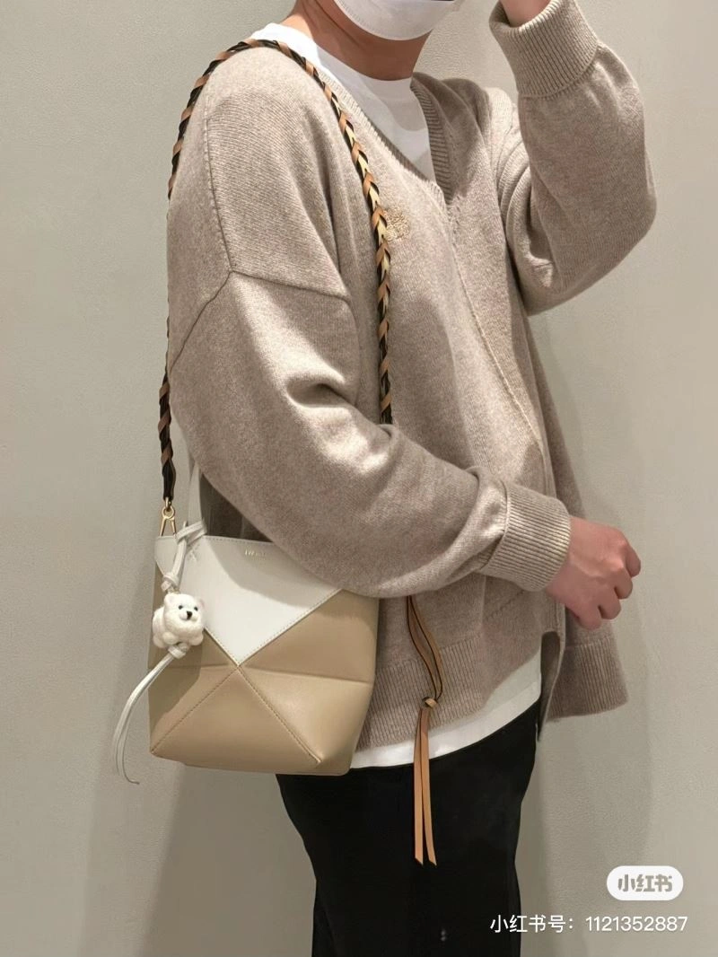 Loewe Shopping Bags Sleek 61419
