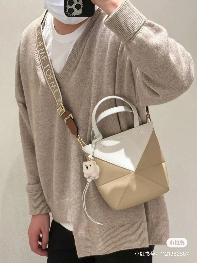 Loewe Shopping Bags Sleek 61419