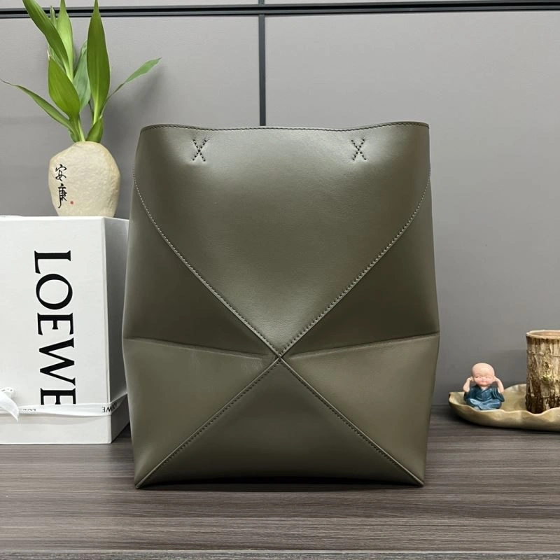 Fashionable Loewe Shopping Bags 61384