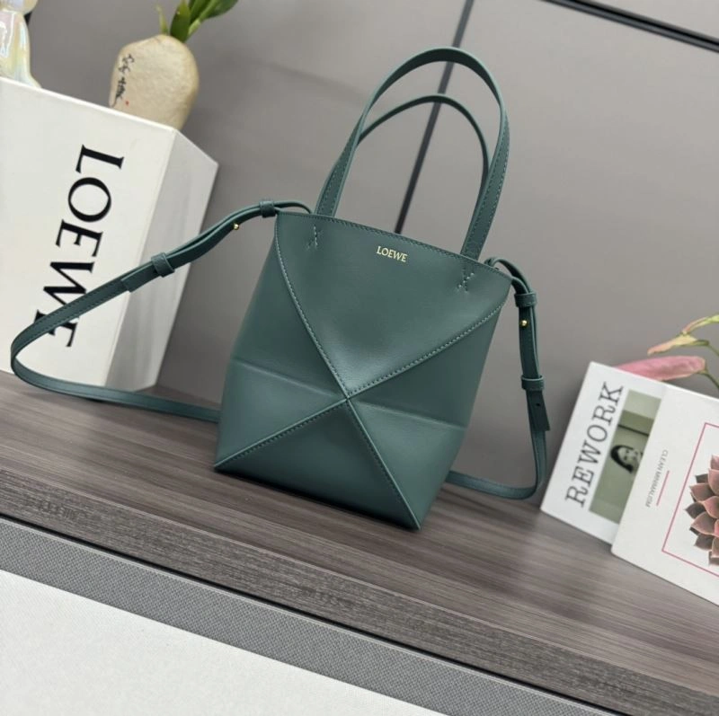 BestValue Loewe Shopping Bags 61380