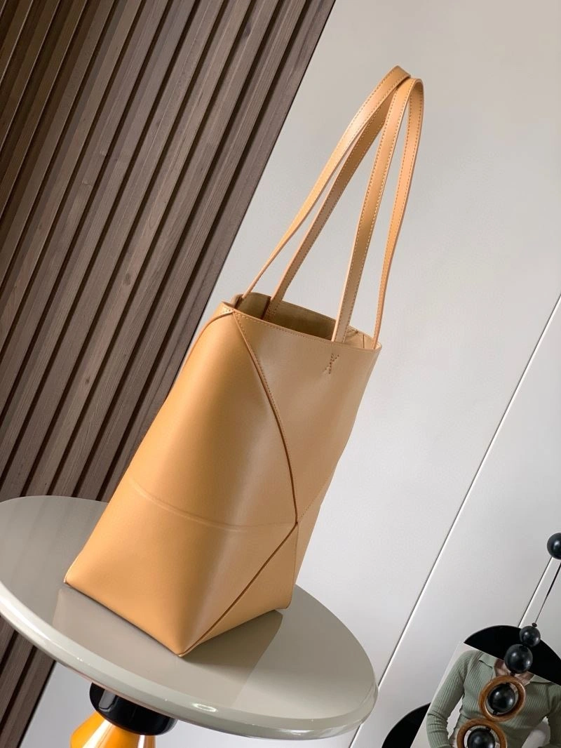 Versatile Loewe Shopping Bags 73056