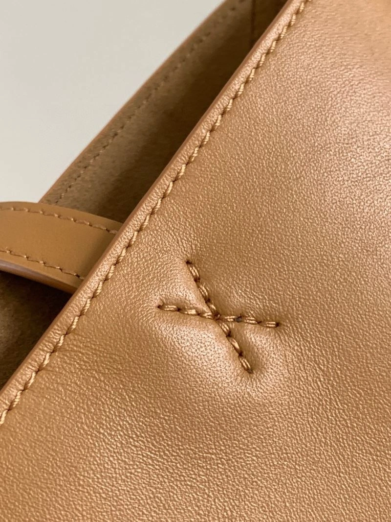 Versatile Loewe Shopping Bags 73056