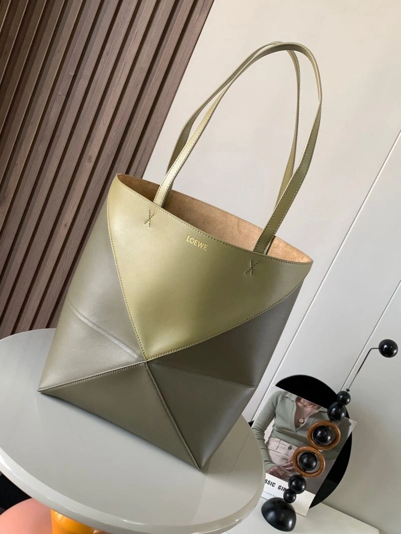 Loewe Shopping Bags Bright 73082