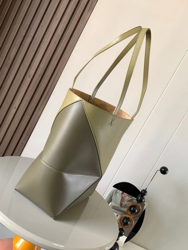 Loewe Shopping Bags Bright 73082