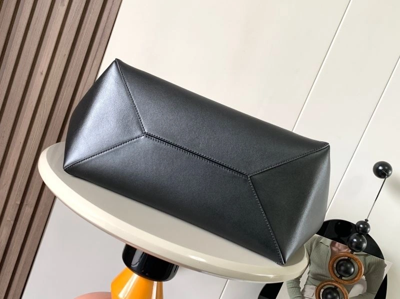Sporty Loewe Shopping Bags 73060