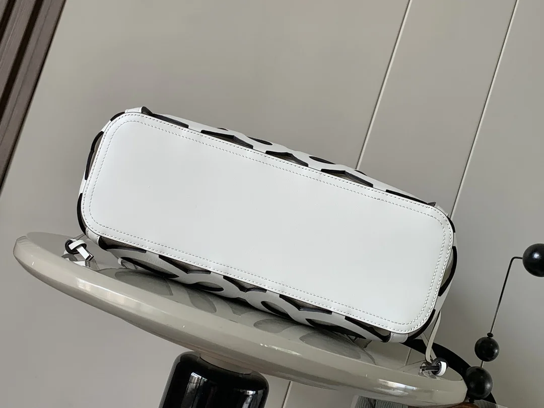 Functional Loewe Shopping Bags 37705