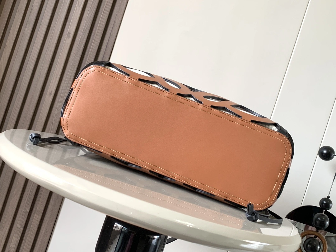 Comfortable Loewe Shopping Bags 71896