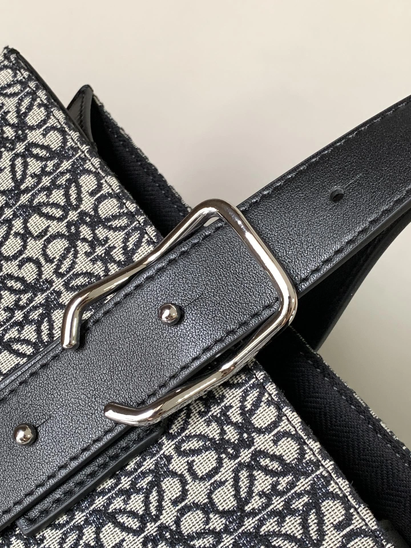 HighPerformance Loewe Shopping Bags 71921
