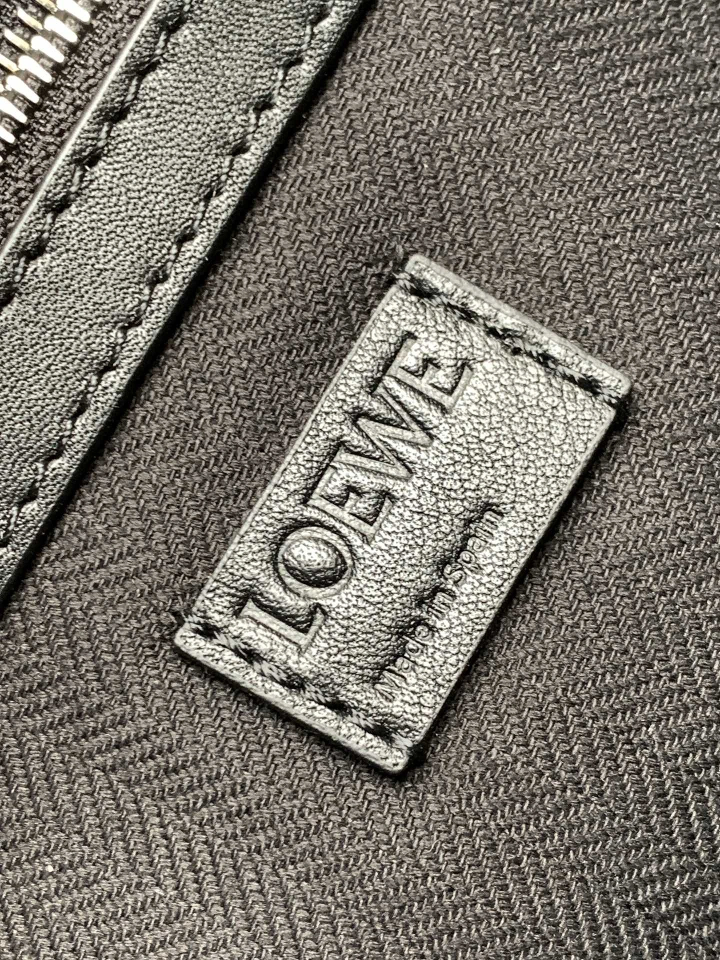 Unisex Loewe Shopping Bags 71886