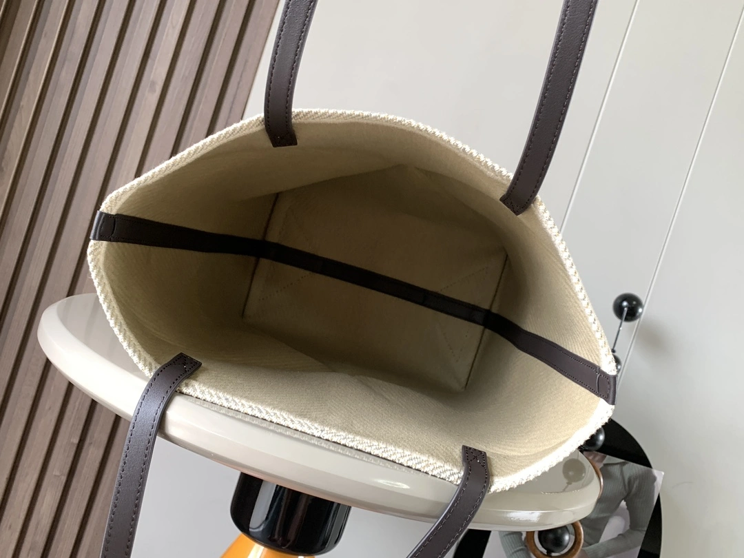 EyeCatching Loewe Shopping Bags 71875