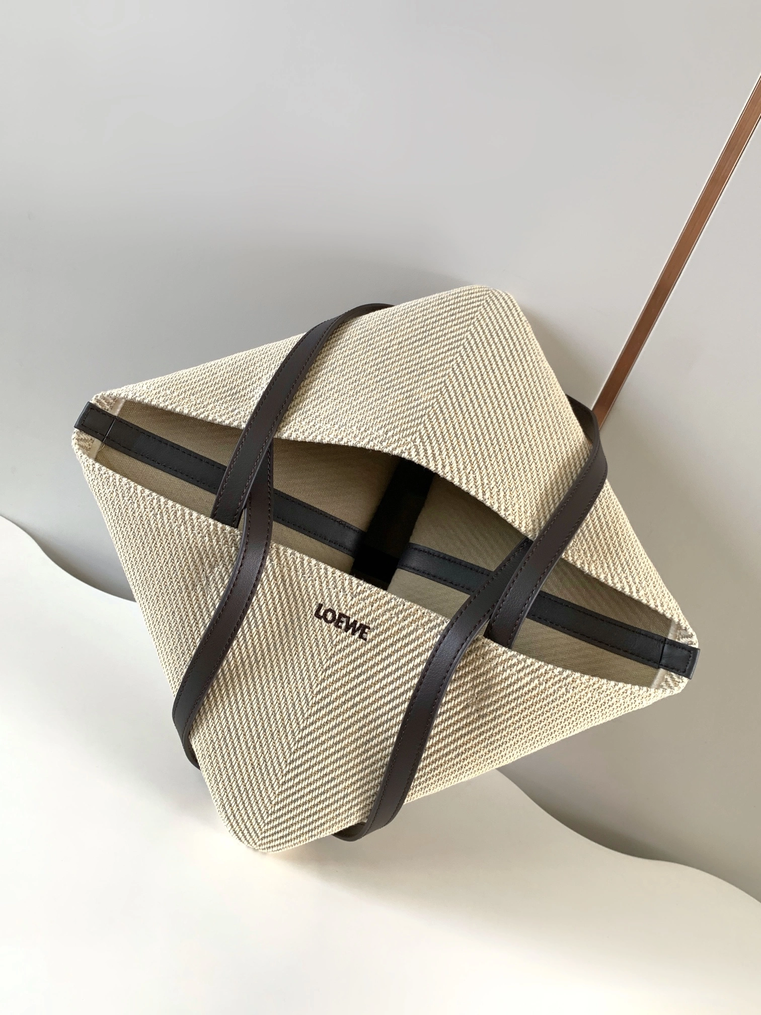 EyeCatching Loewe Shopping Bags 71875