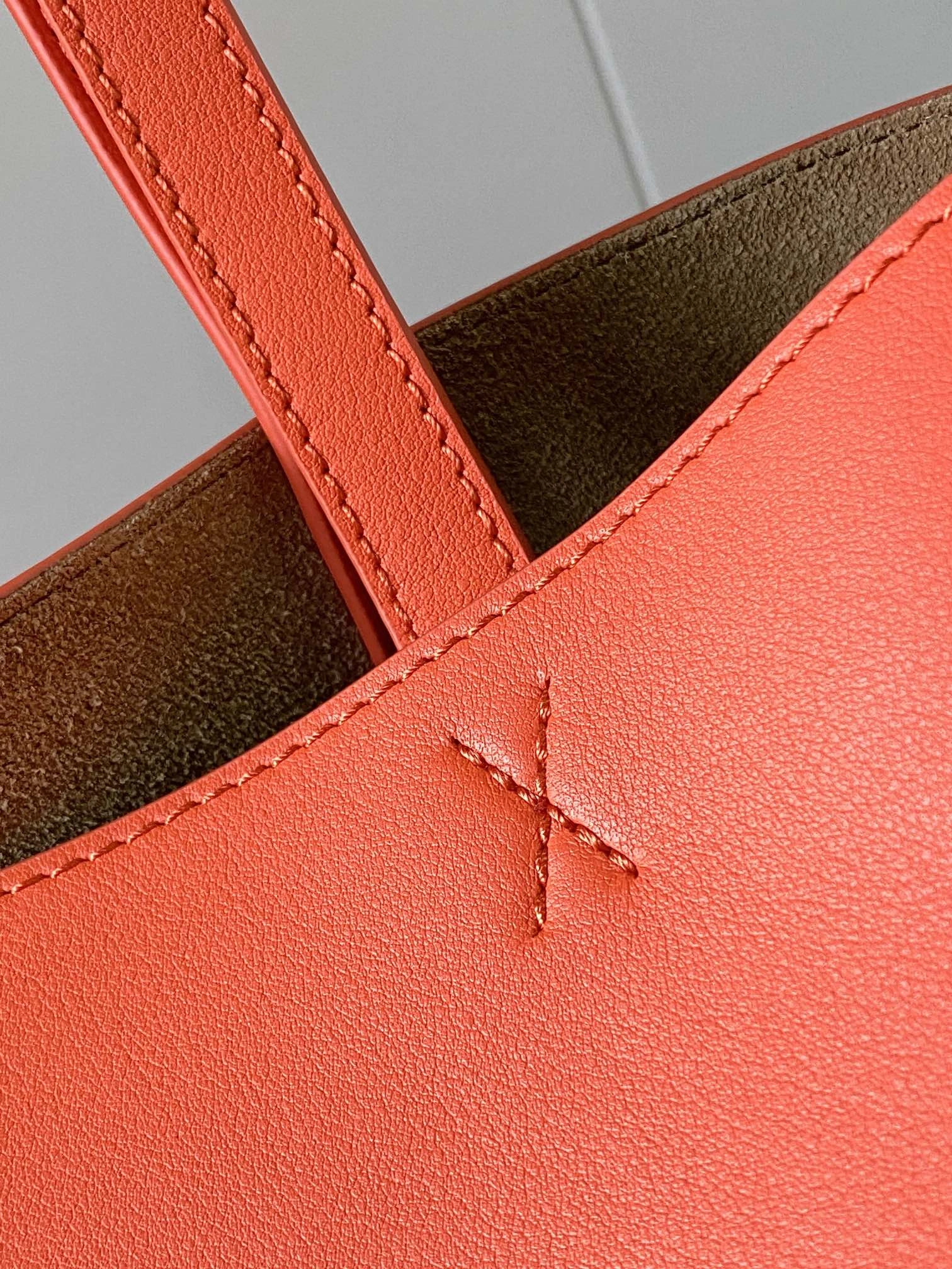 HighPerformance Loewe Shopping Bags 71882