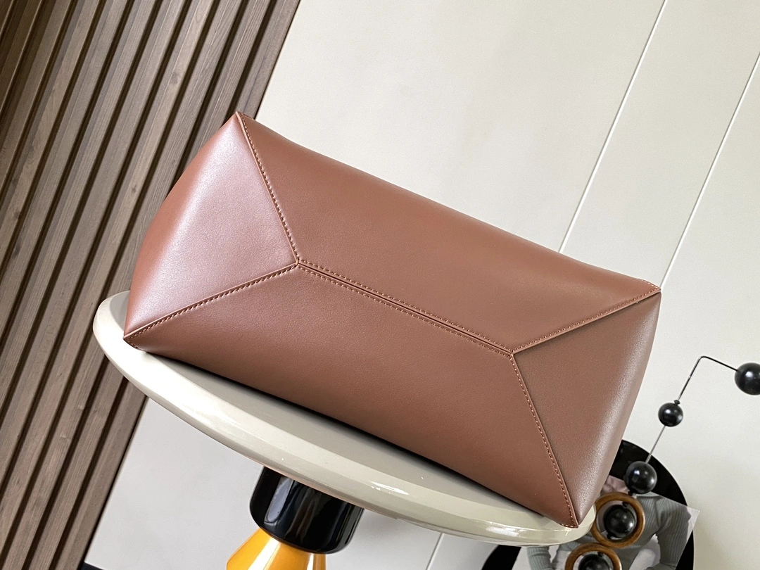 Loewe Shopping Bags Snug 71883