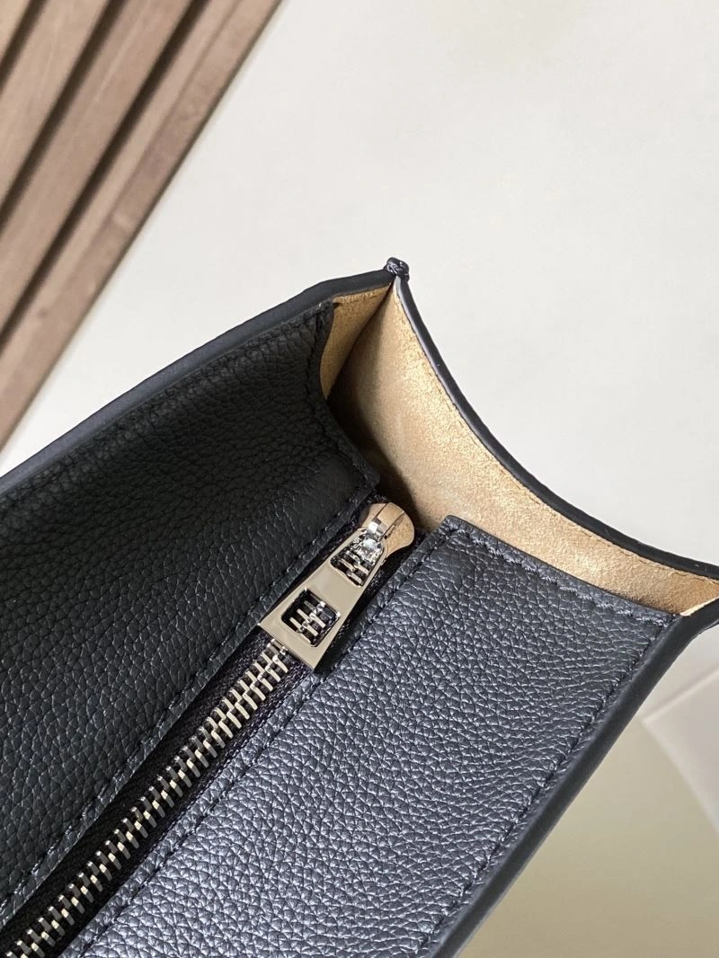 Practical Loewe Shopping Bags 67045