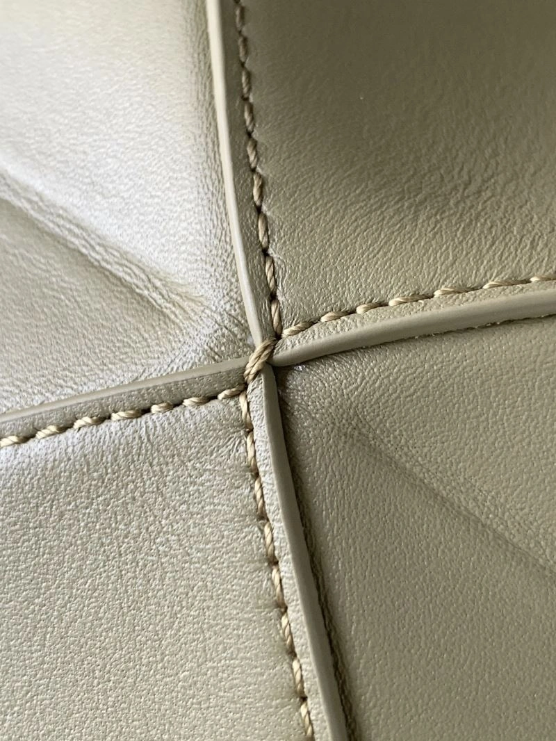 Tailored Loewe Shopping Bags 61156