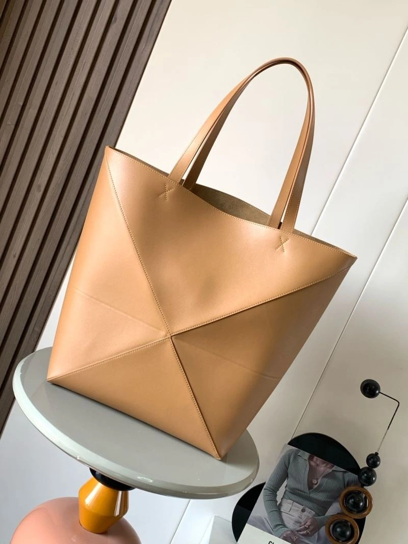 Effortless Loewe Shopping Bags 61143