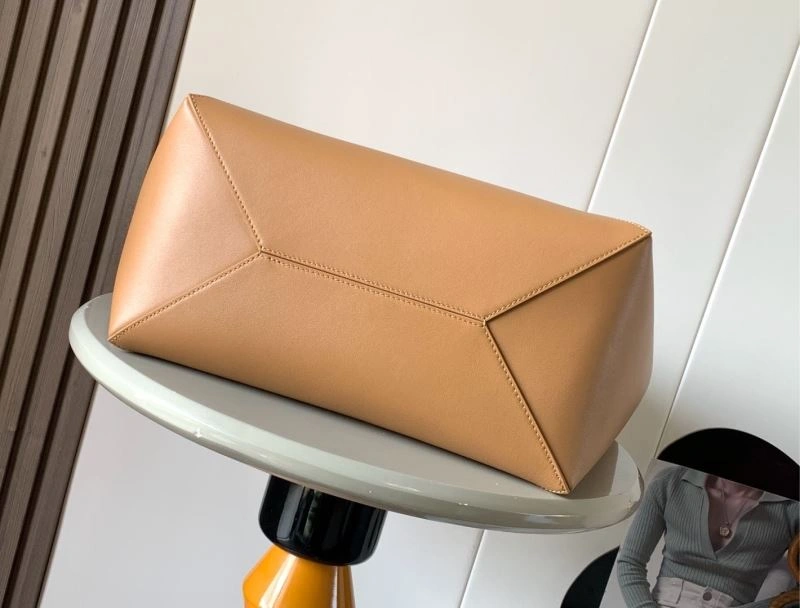 Effortless Loewe Shopping Bags 61143
