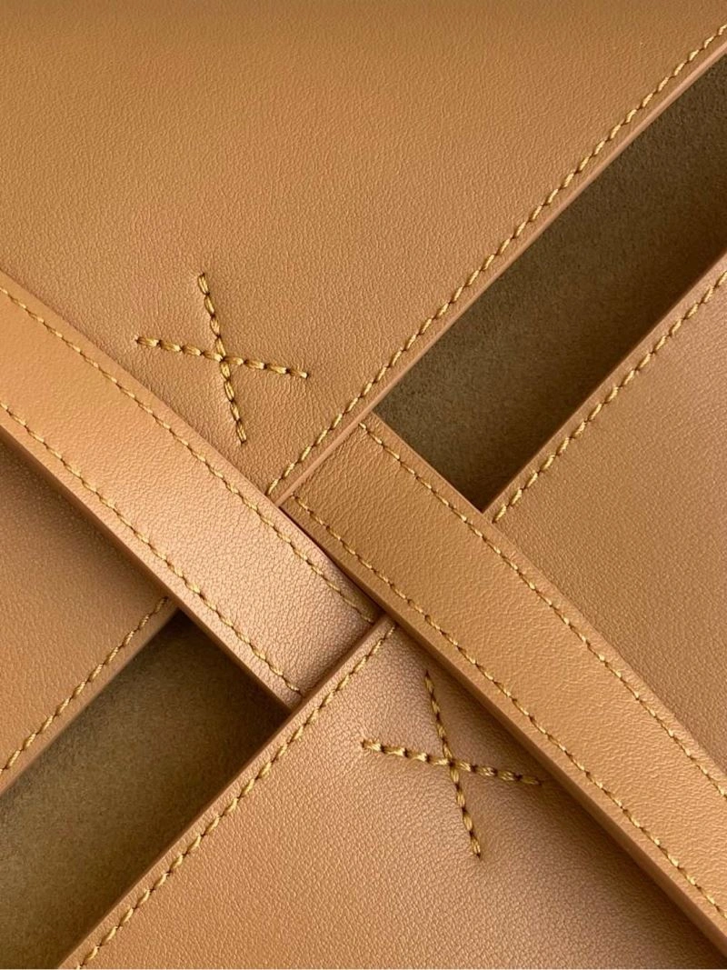 Effortless Loewe Shopping Bags 61143