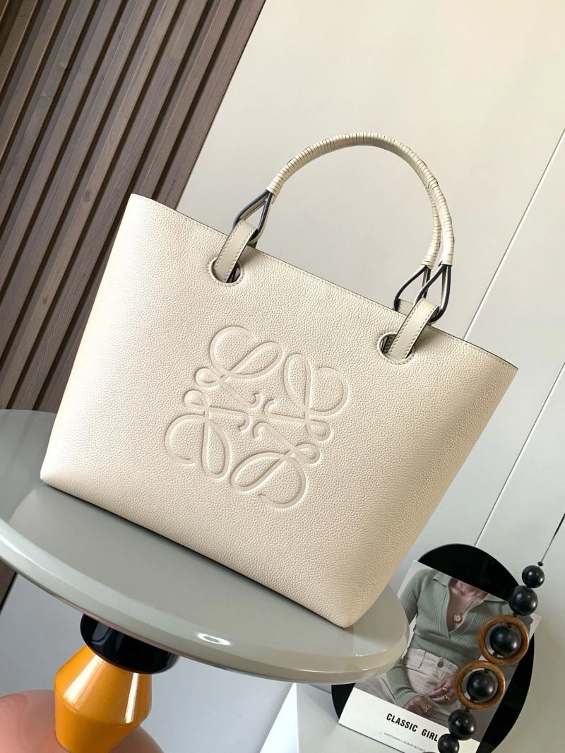 Loewe Shopping Bags Sleek 61136