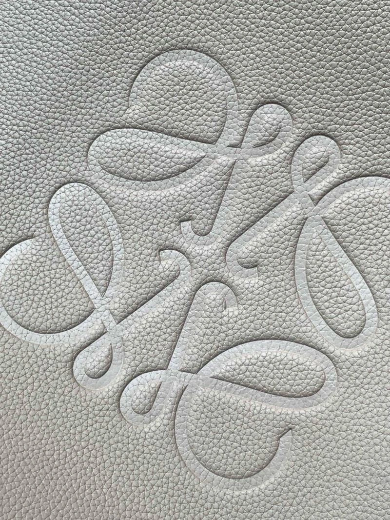 Loewe Shopping Bags Sleek 61136