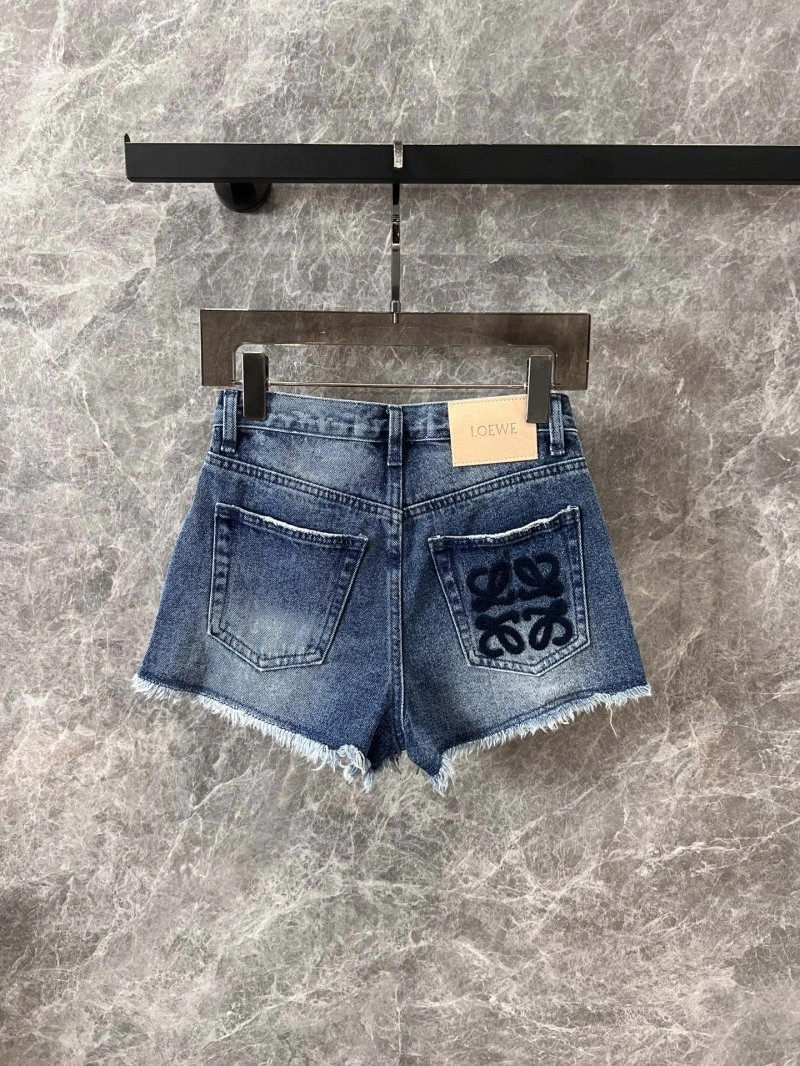 Loewe Short Pants Versatile 151629
