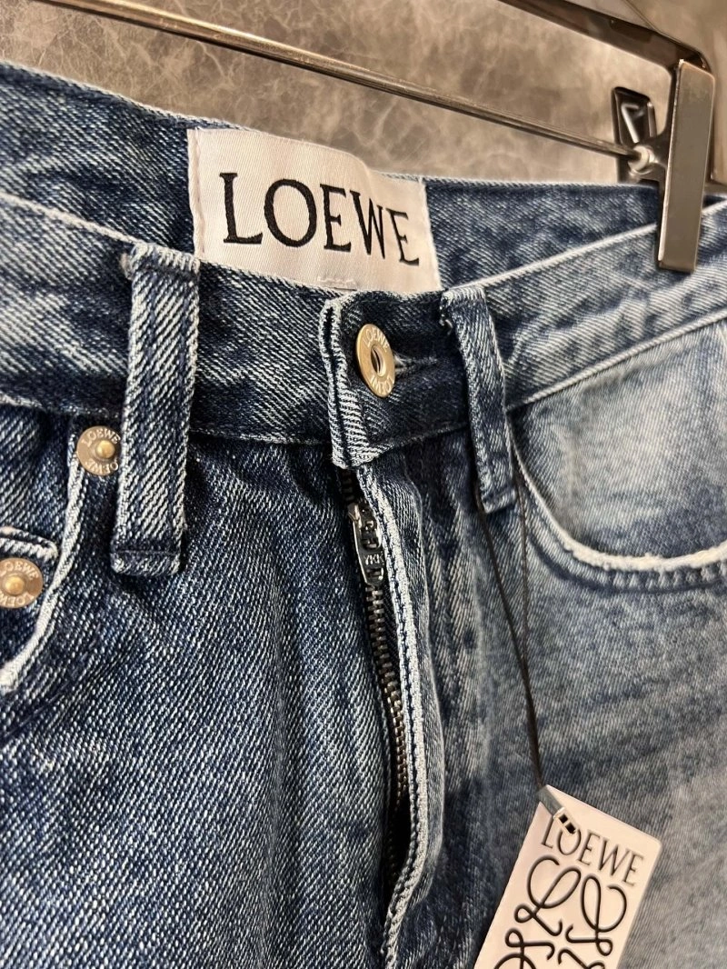 Loewe Short Pants Versatile 151629
