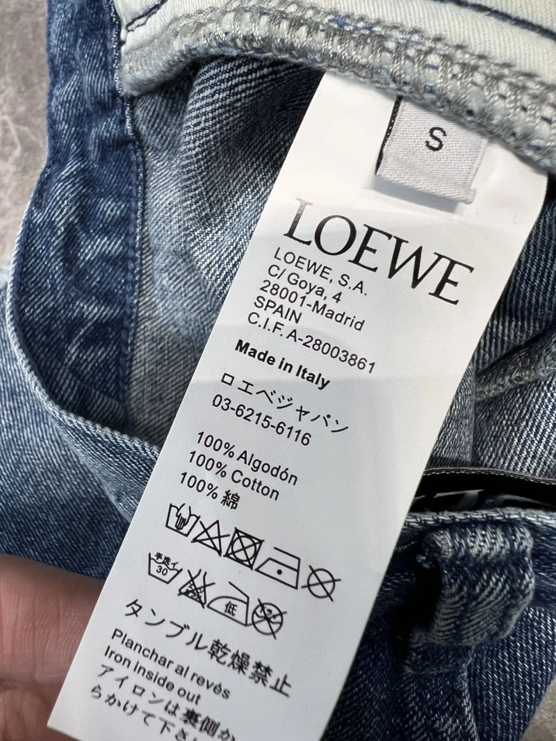 Loewe Short Pants Versatile 151629