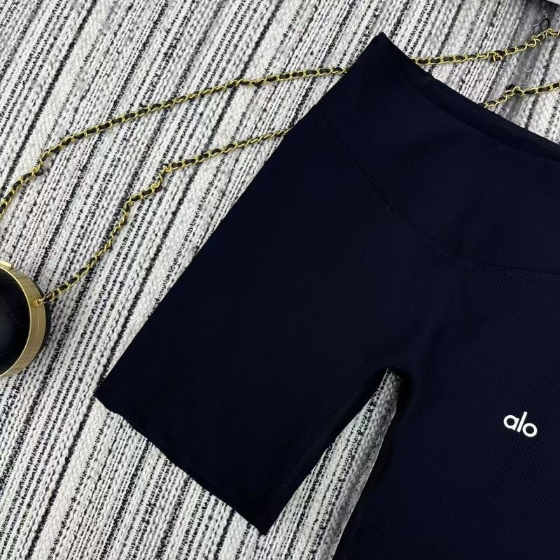 Trendy Loewe Short Pants 156882