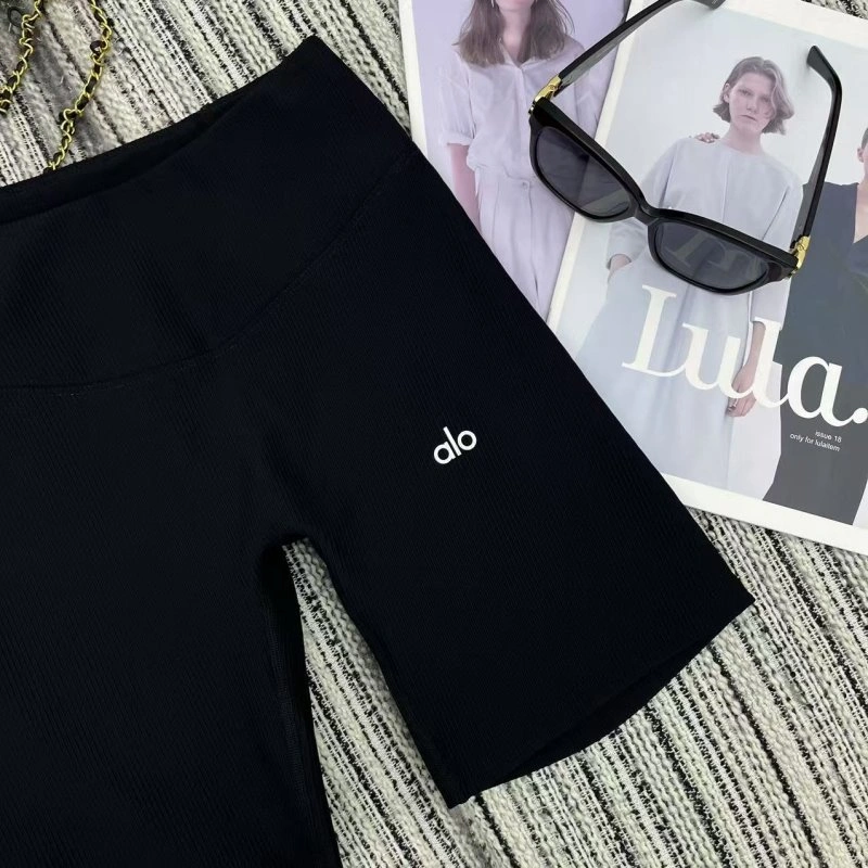 Trendy Loewe Short Pants 156882