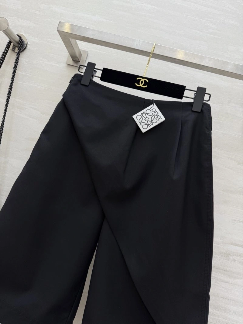 Stylish Loewe Short Pants 154856