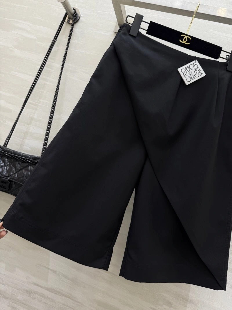 Stylish Loewe Short Pants 154856