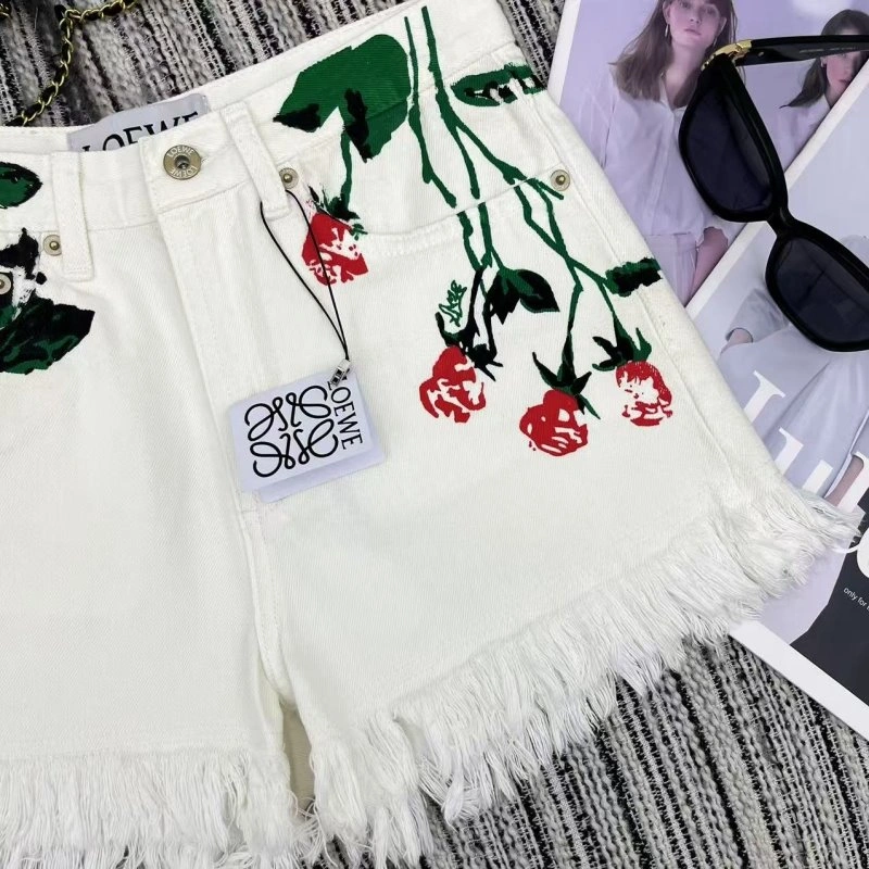 Stylish Loewe Short Pants 154839