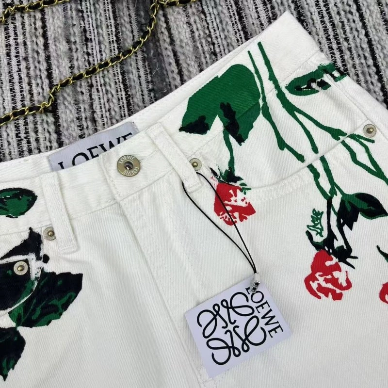 Stylish Loewe Short Pants 154839