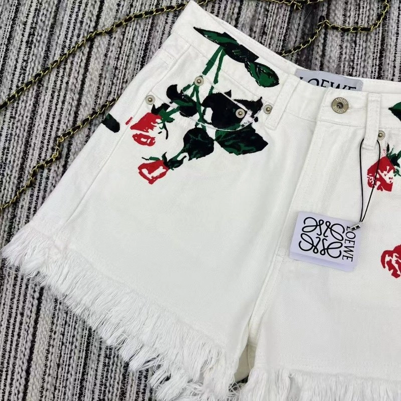 Stylish Loewe Short Pants 154839