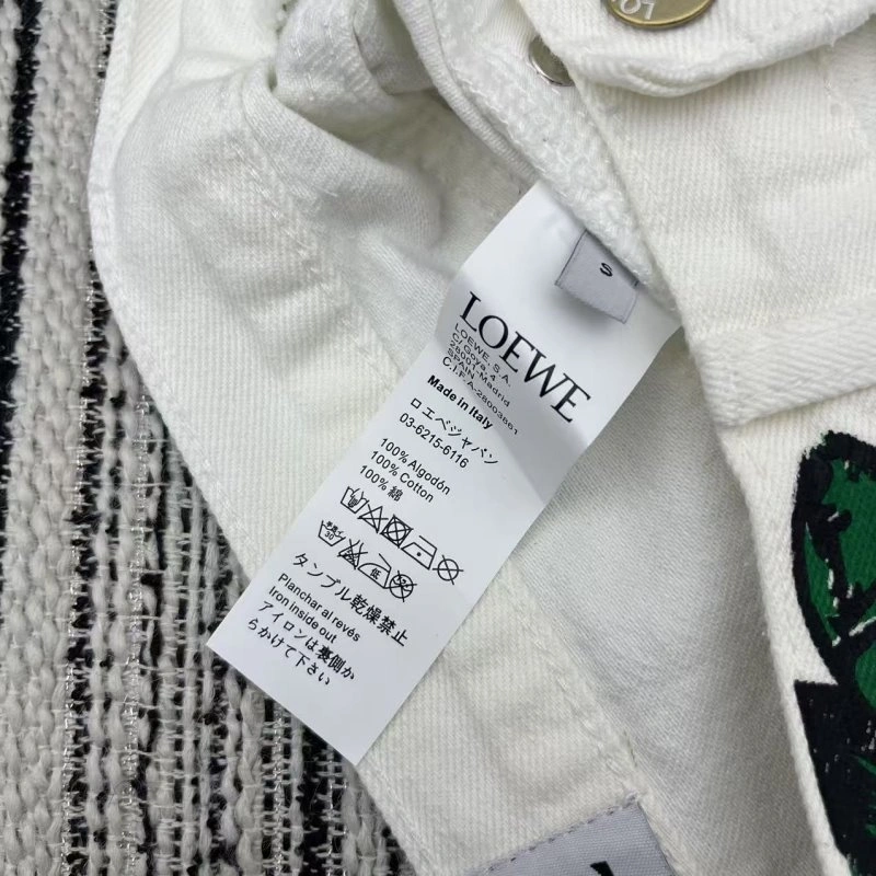 Stylish Loewe Short Pants 154839