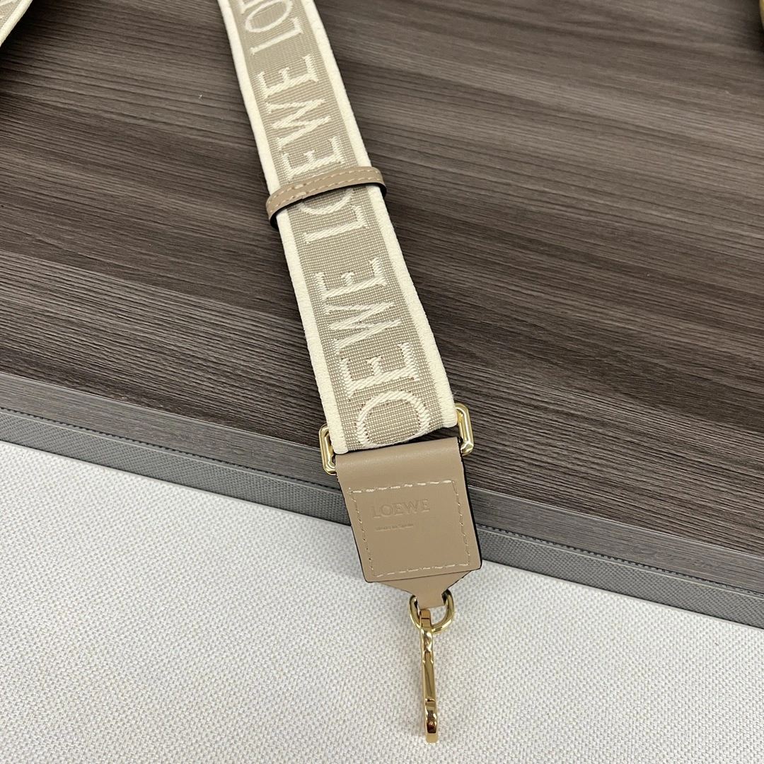 Loewe Shoulder Straps Practical 67127