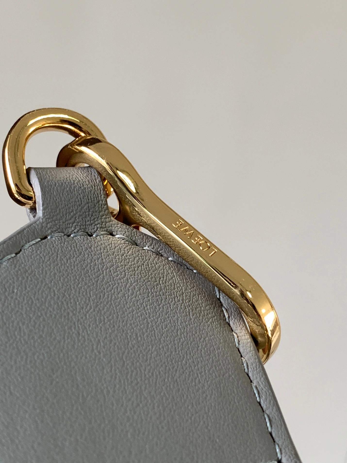 Loewe Shoulder Straps Minimalist 71870