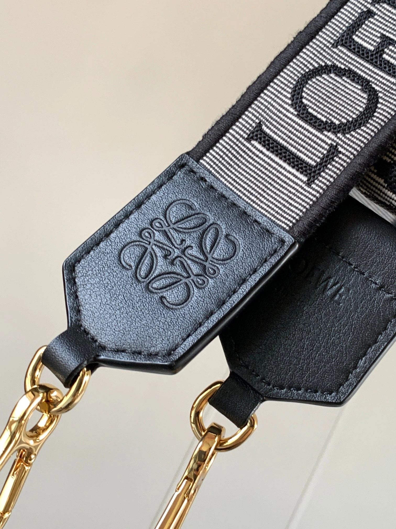 Loewe Shoulder Straps Upgraded 71866
