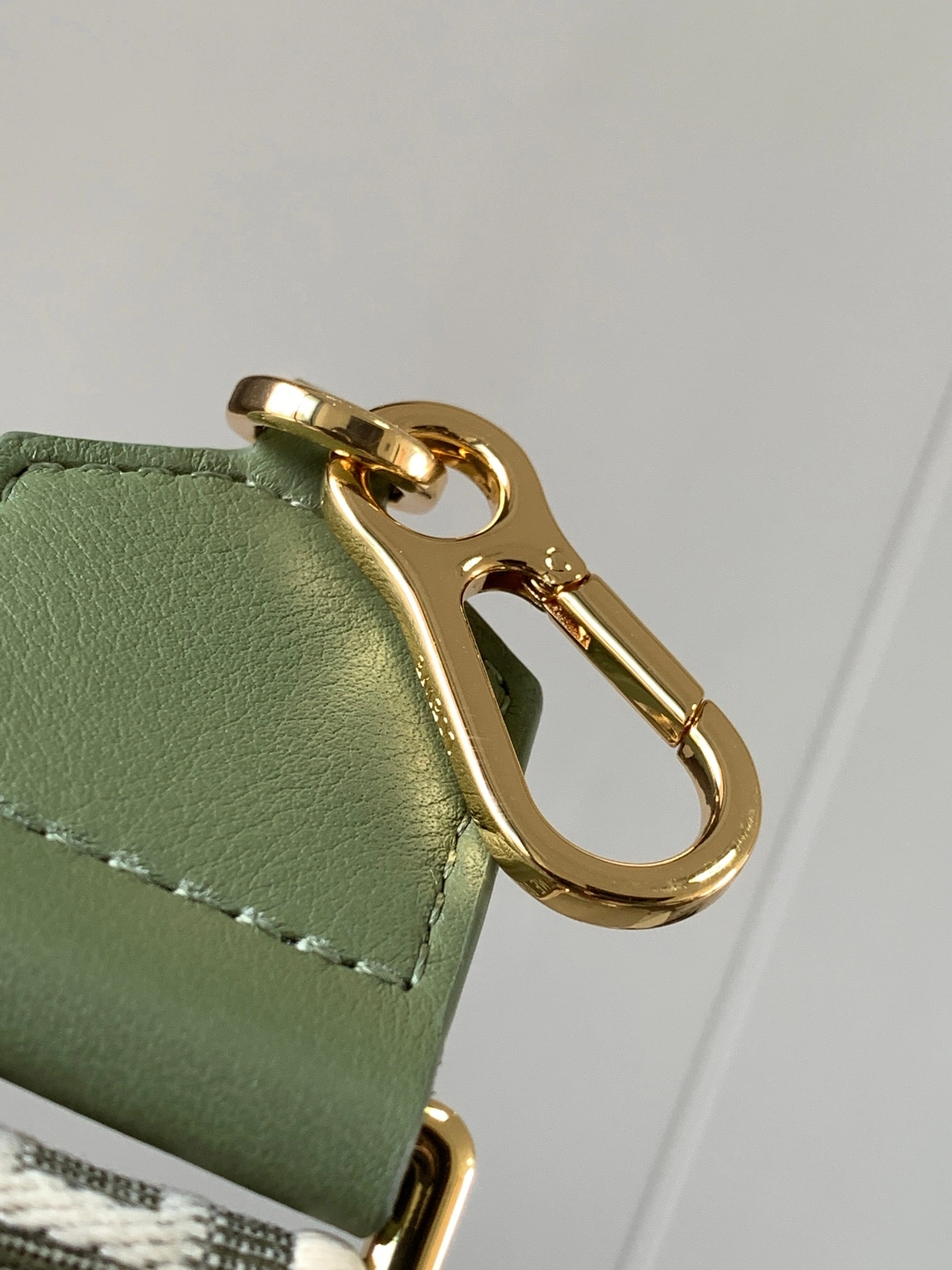 HighQuality Loewe Shoulder Straps 71865